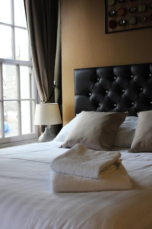 Hotel Tilted Wig Warwick  Pokoj fotografie